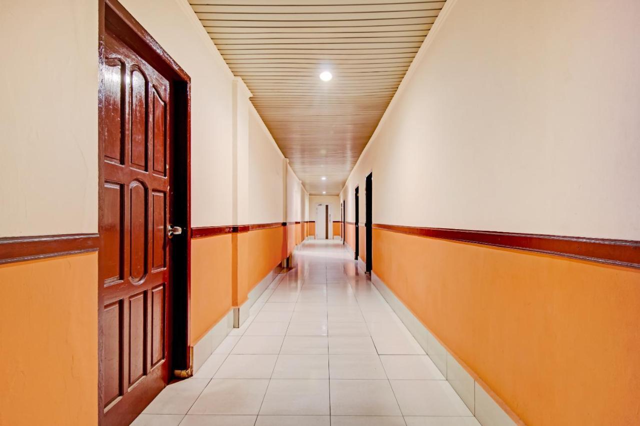 Oyo 90697 Hotel Wisata Dumai Exterior photo
