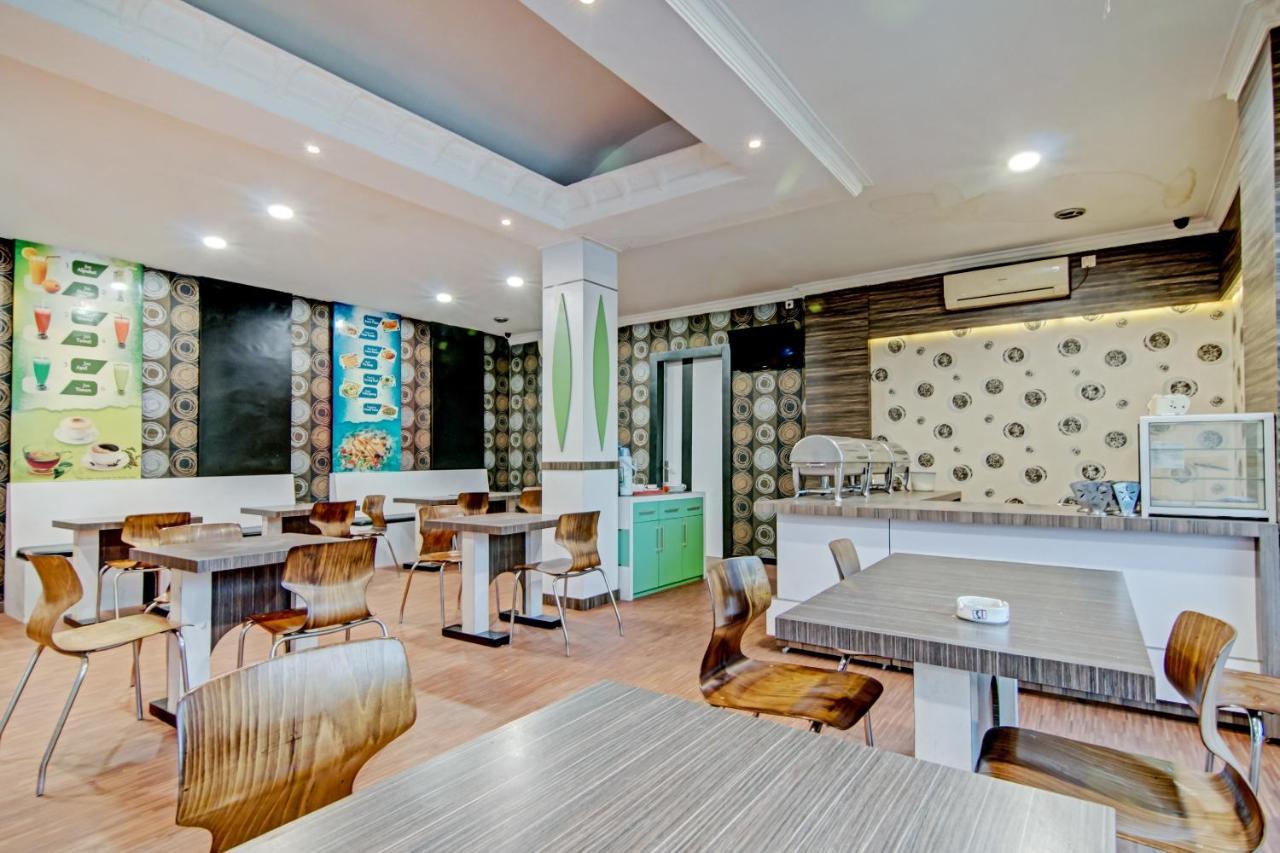 Oyo 90697 Hotel Wisata Dumai Exterior photo